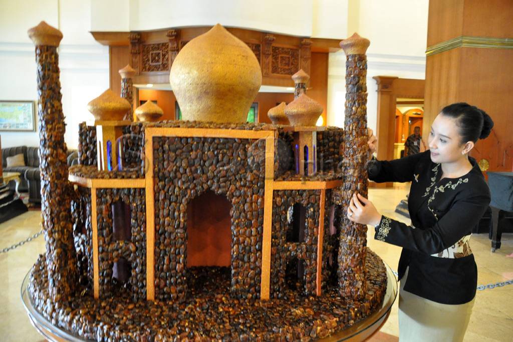 Replika Masjid Kurma