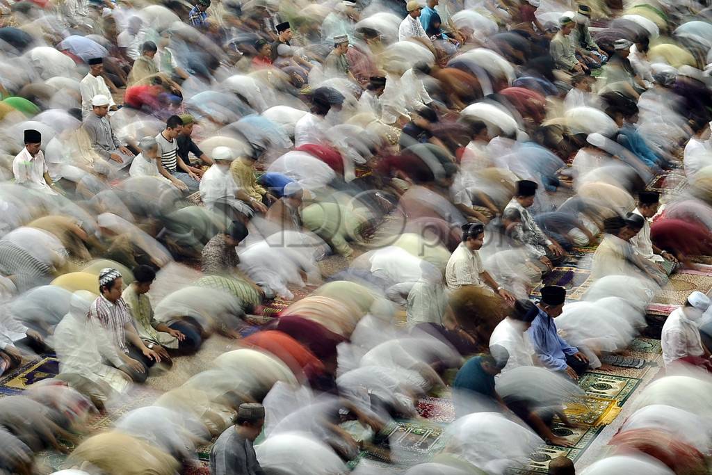 Tarawih pertama di Masjid...