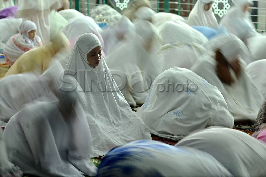 Tarawih pertama di Masjid...
