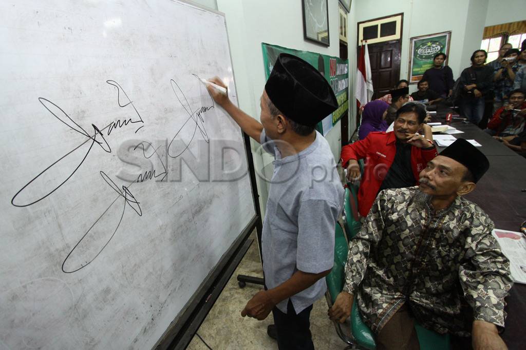 Pasangan Berkah gugat...