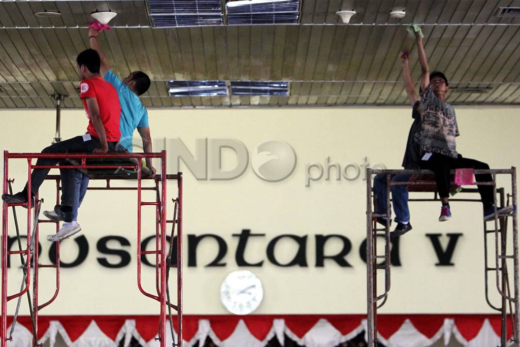 Bersihkan gedung parlemen