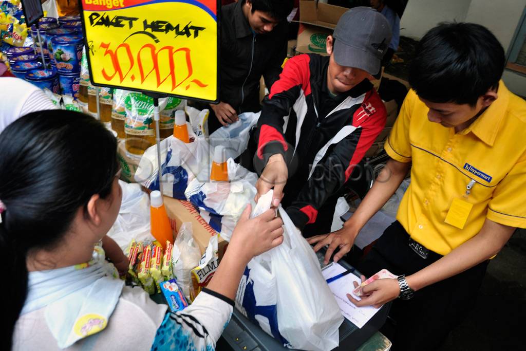 Bazar ramadan, warga...