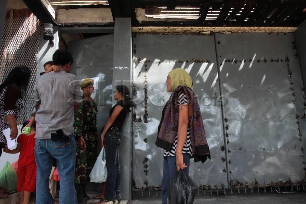Keluarga berkunjung...