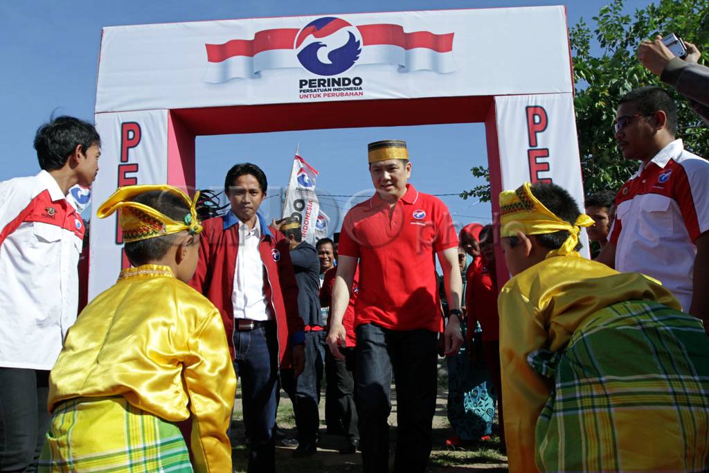 Hary Tanoesoedibjo temui...