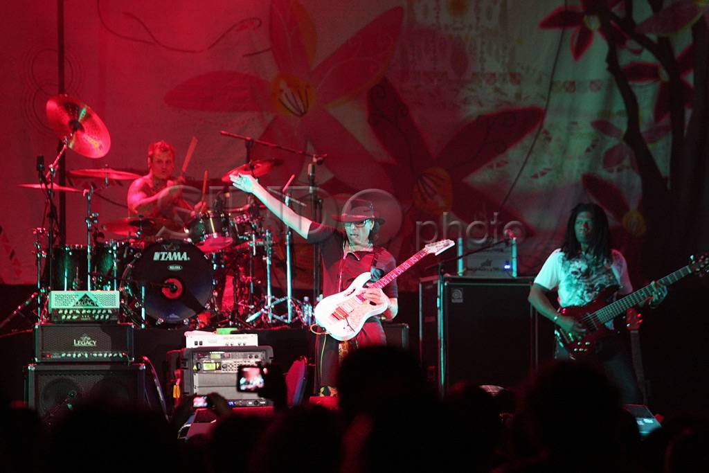 Sayatan gitar Steve...