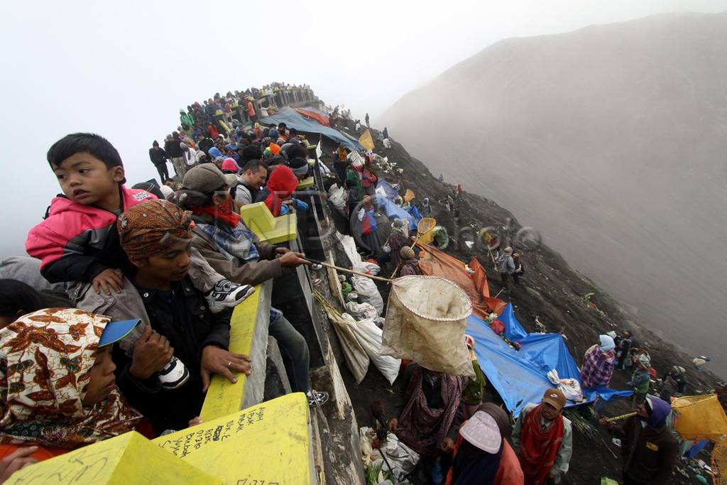Ritual Kasada Suku Tengger