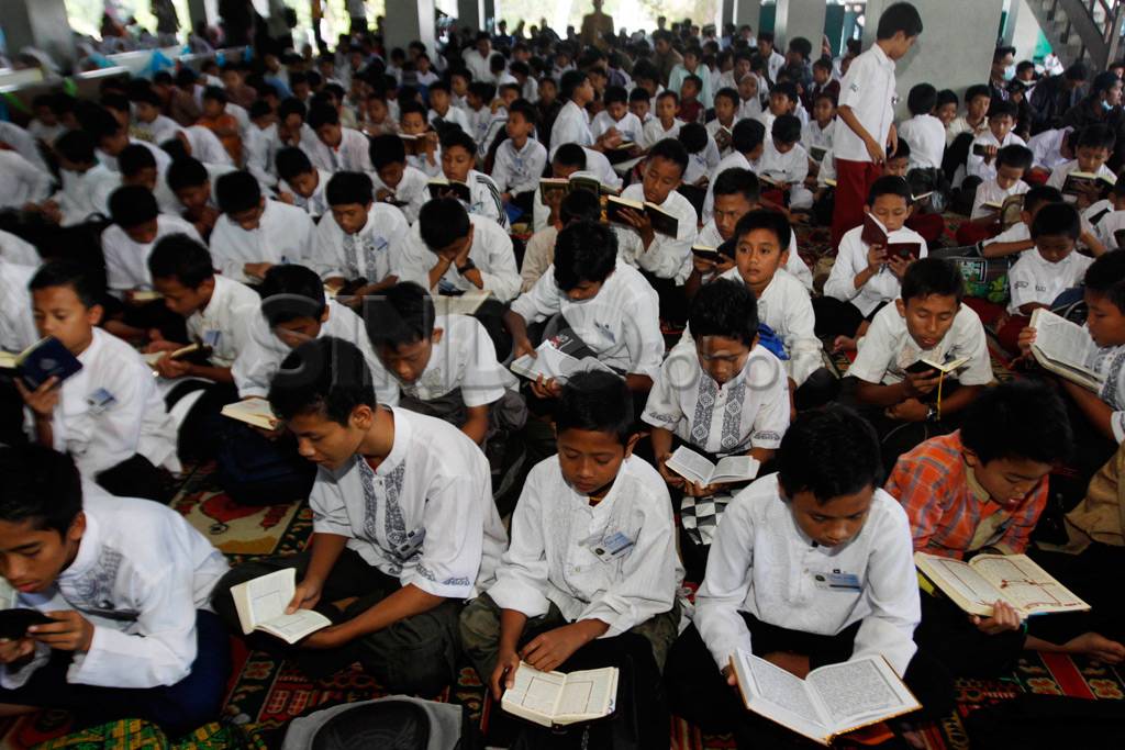 Anak yatim piatu khatam...