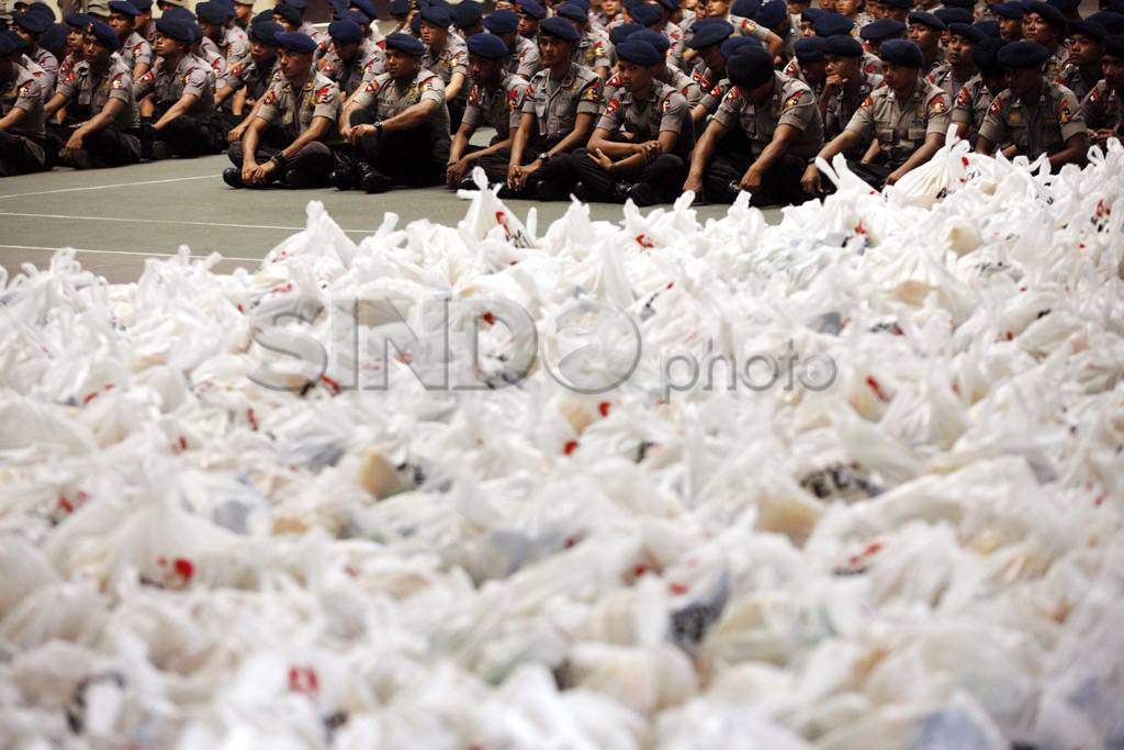 6000 paket Sembako ramadan