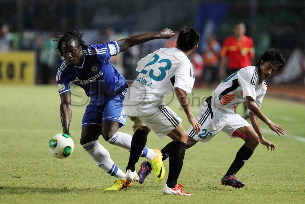 Chelsea menang telak...