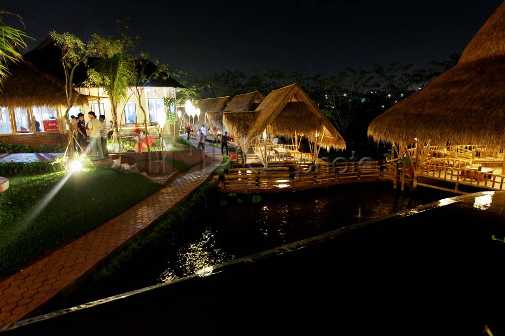 The Breeze pusat lifestyle...