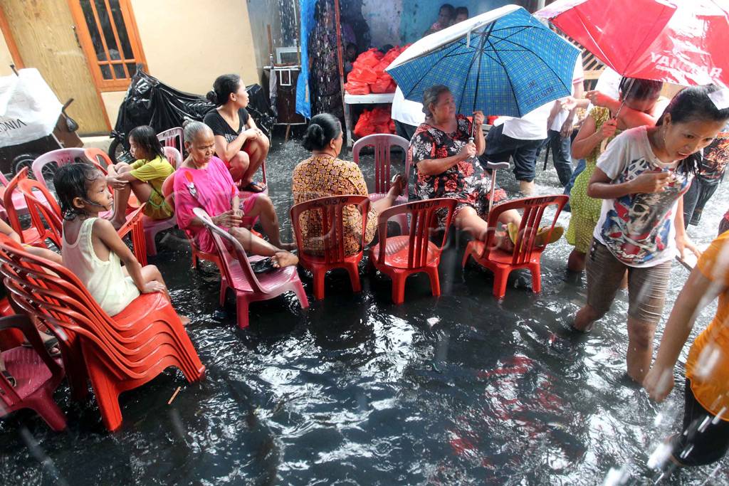 Hujan dan Banjir, warga...
