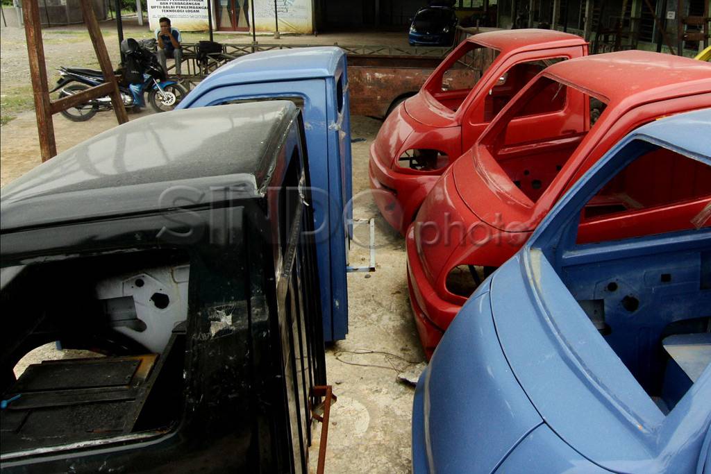 Proyek mobil toko (Moko)...