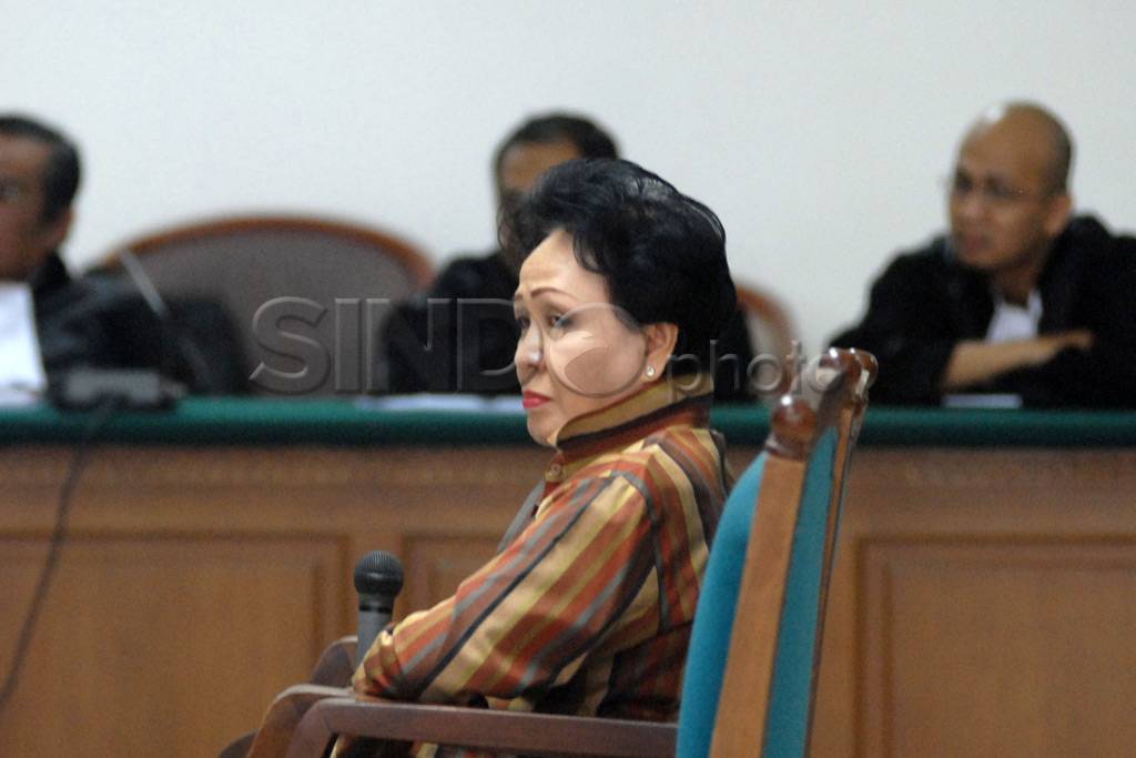 Ratna Dewi Umar dituntut...