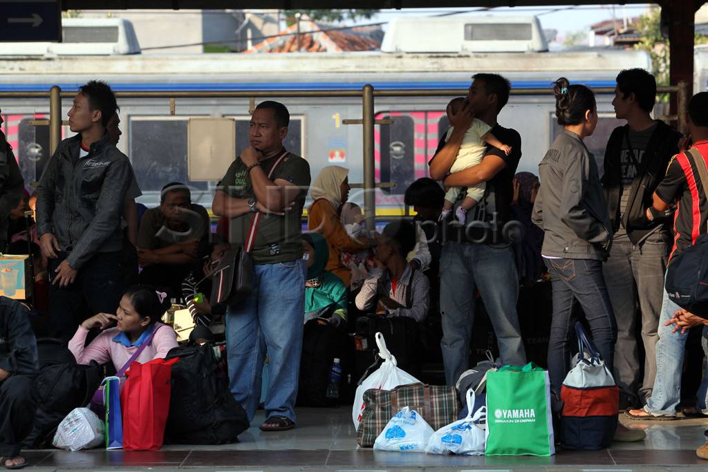Stasiun Senen makin...