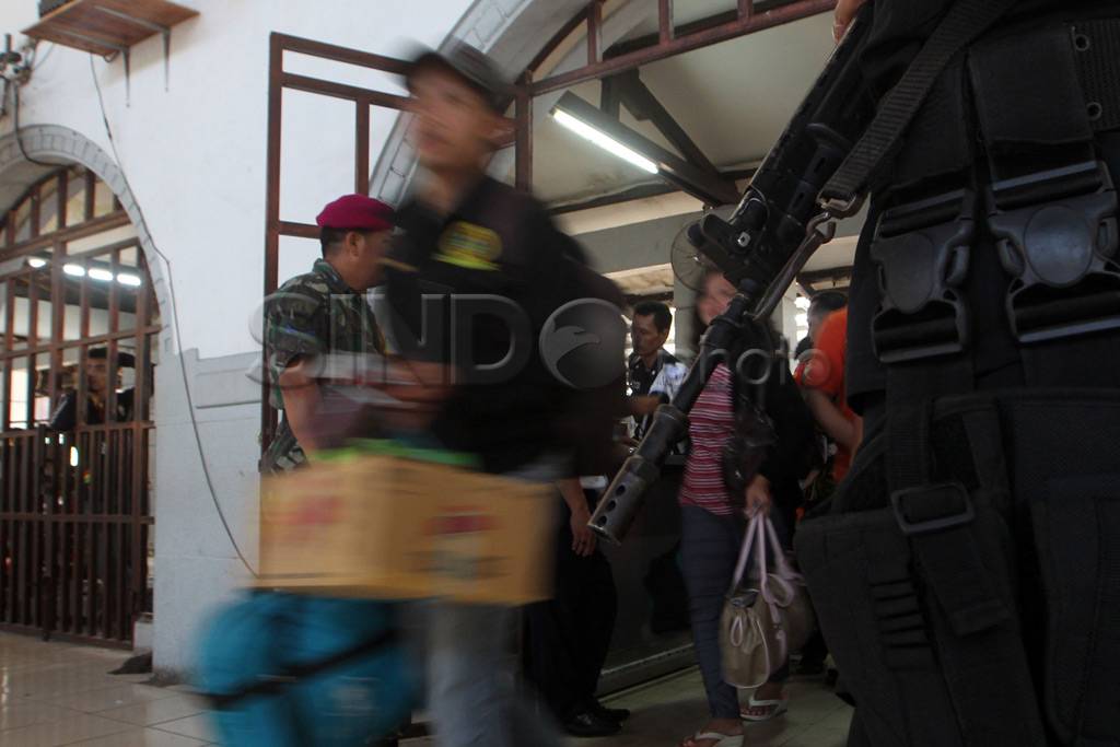 Stasiun Senen makin...