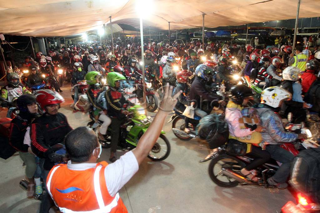Ribuan pemudik motor...