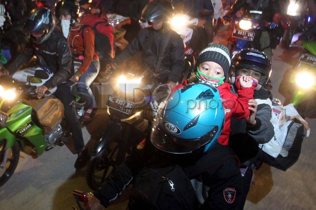 Ribuan pemudik motor...