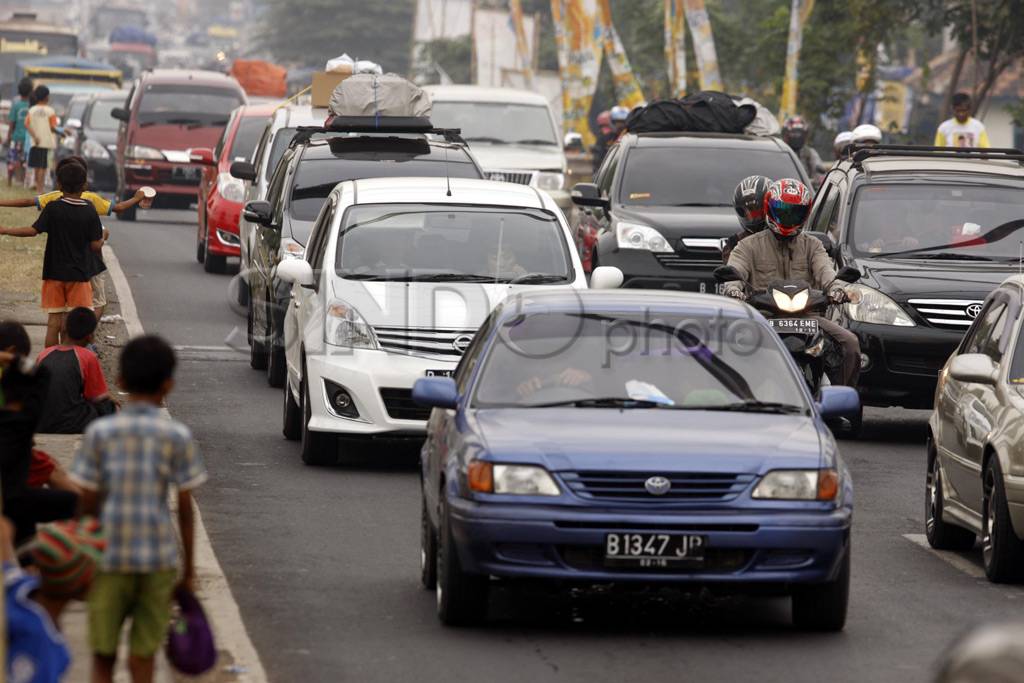 Patokbeusi masih padat...