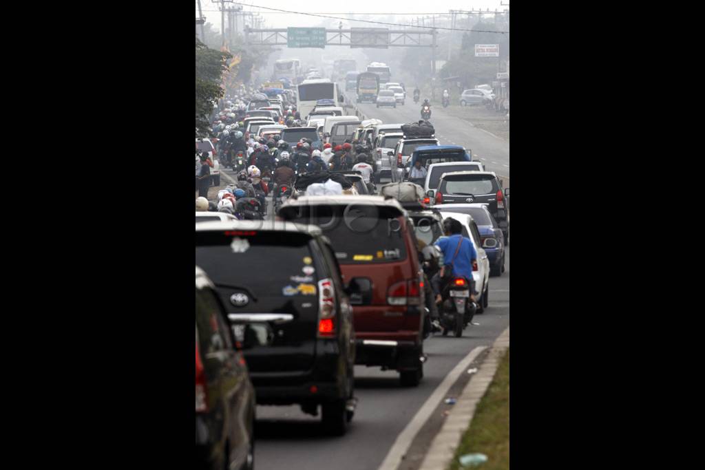 Patokbeusi masih padat...