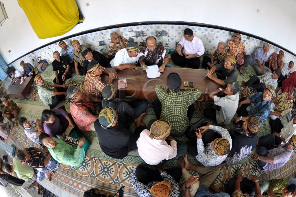 Abdi dalem keraton Surakarta...