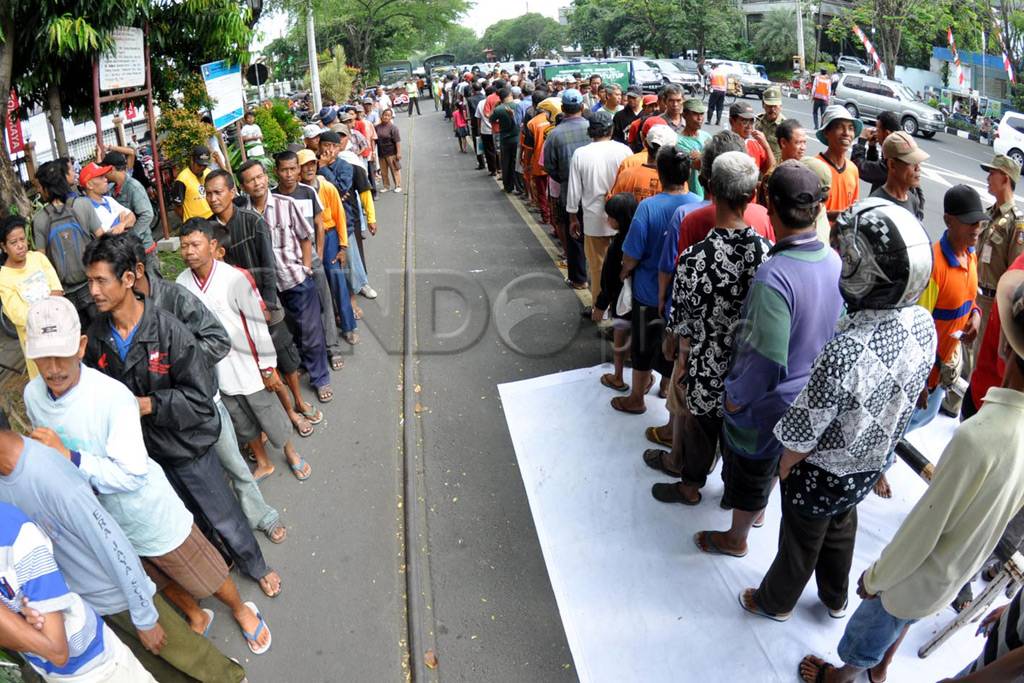 Ratusan tukang becak...