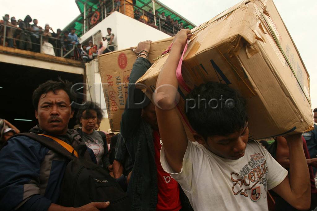 KM Egon padat, pemudik...