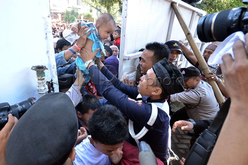 Antre sedekah di kediaman...