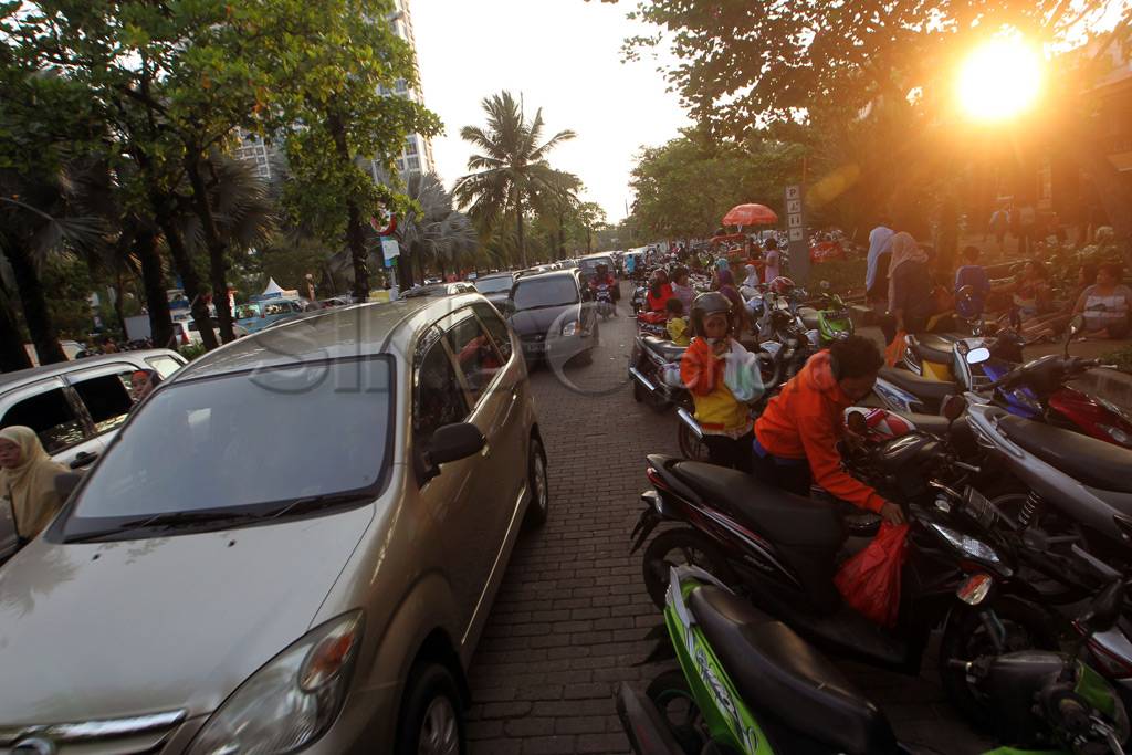 Berlibur di Ancor saat...