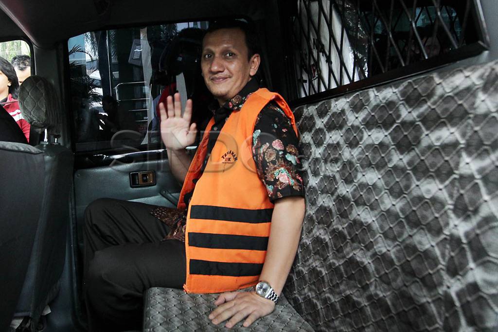 Hari pertama kerja,...