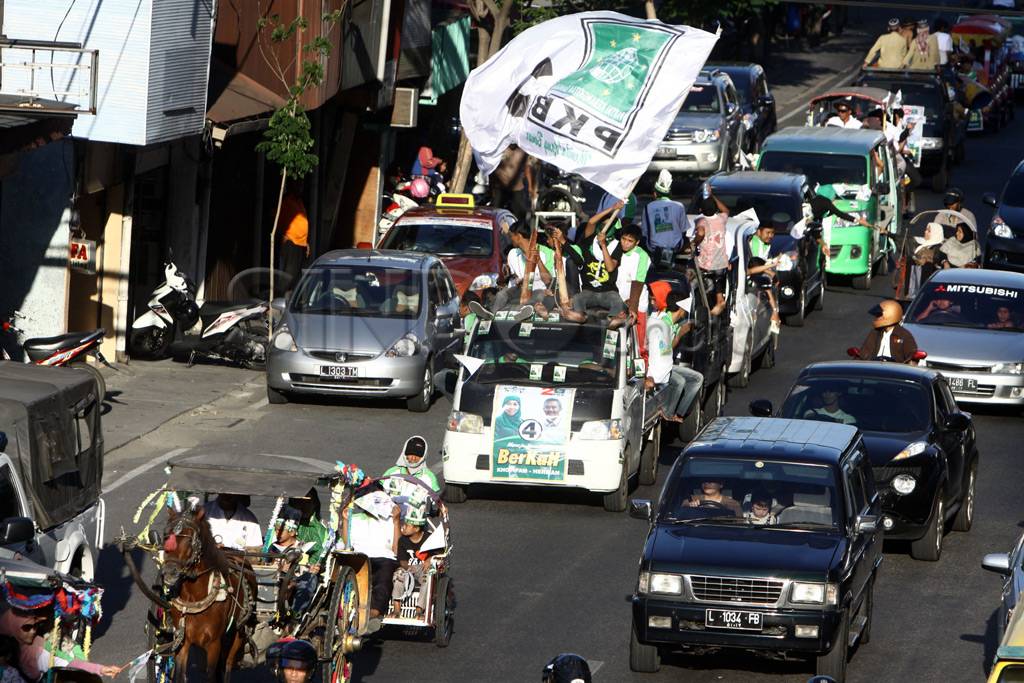 Pawai bersama cagub...