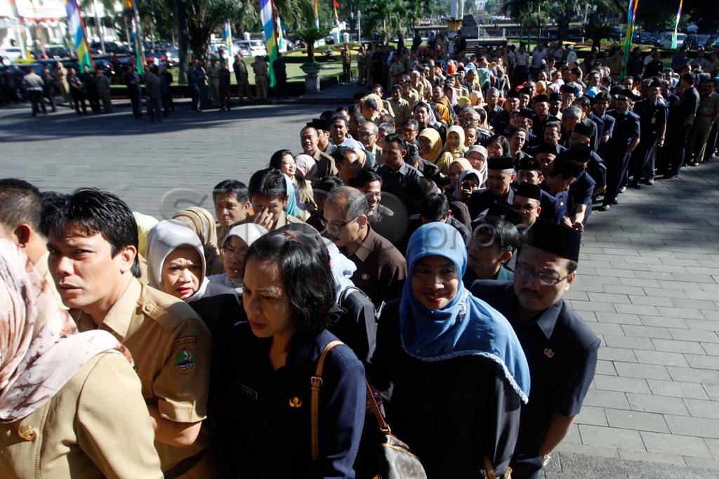 Antrean panjang halal...