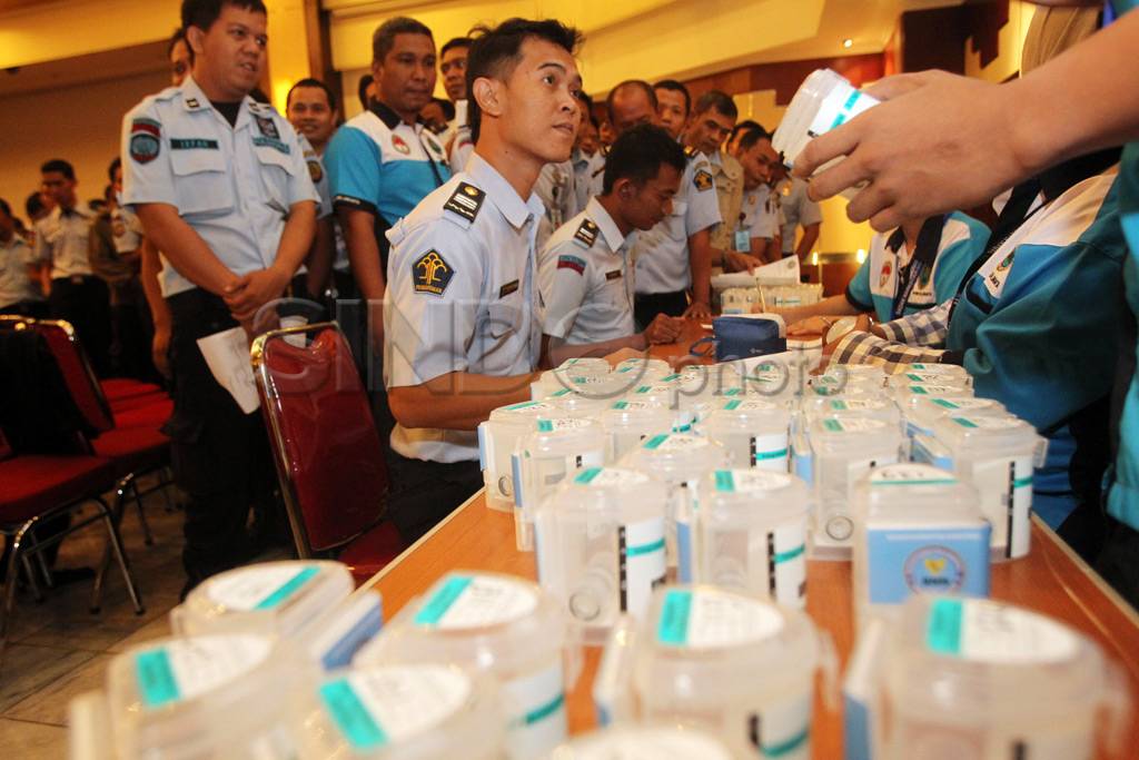 Tes urine petugas Lapas
