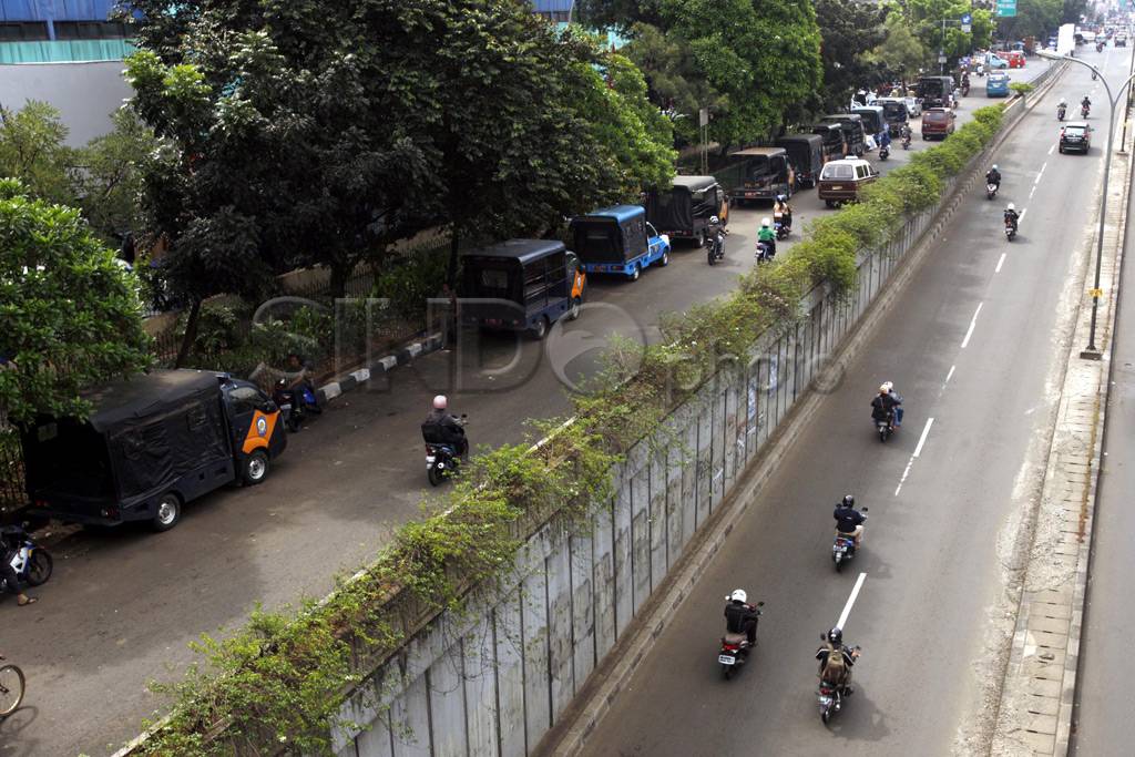 Pasar Minggu lancar...