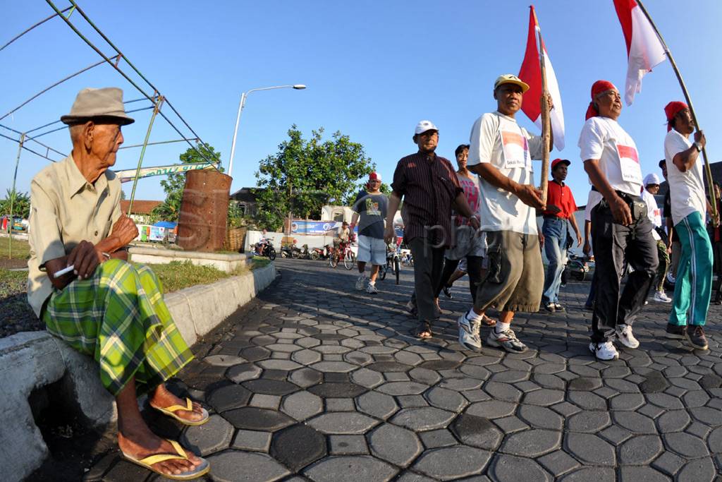 HUT RI, Kakek 70 tahun...