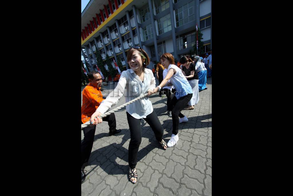 Mahasiswi Jepang ikut...