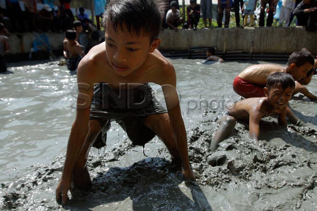 Lomba tangkap ikan