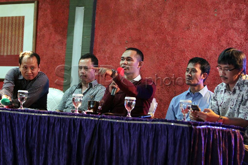 Diskusi kepemimpinan...