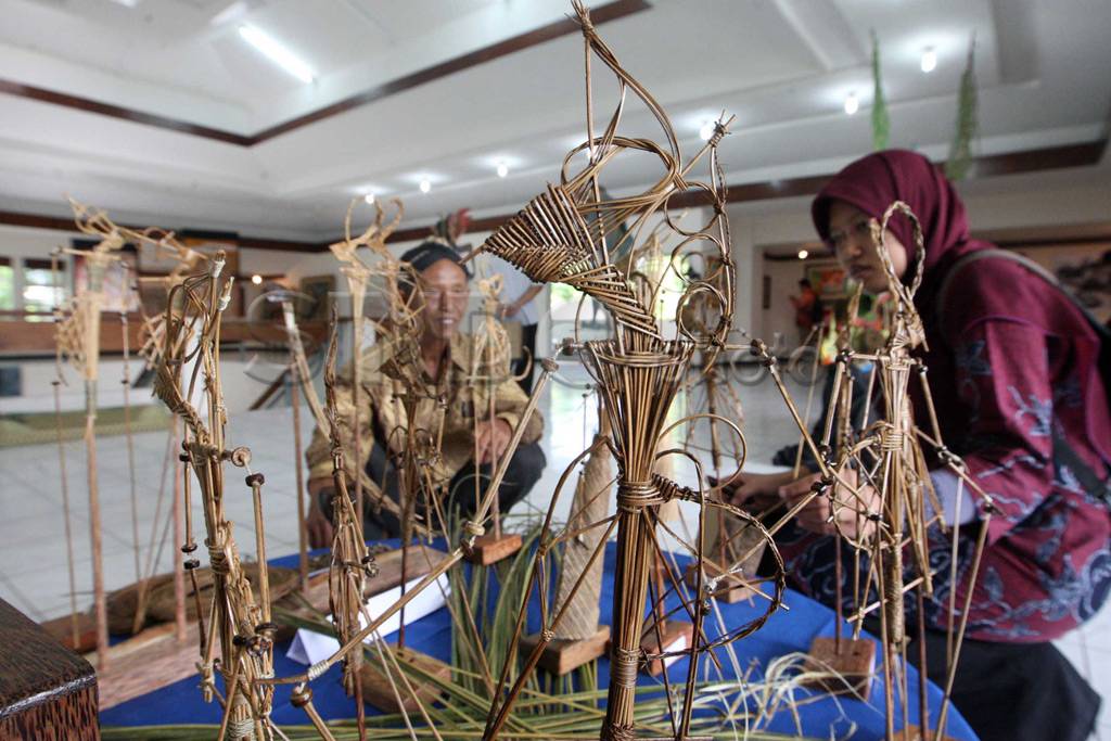 Wayang Lidi dipamerkan...
