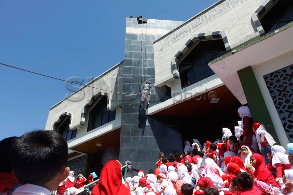 Perkenalkan kegiatan...