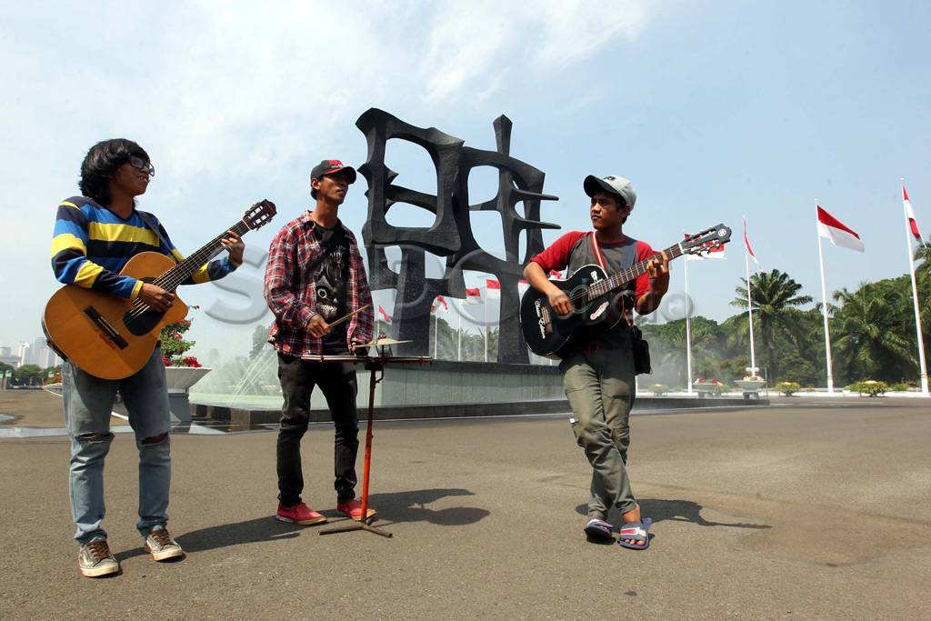 Latihan vocal peserta...