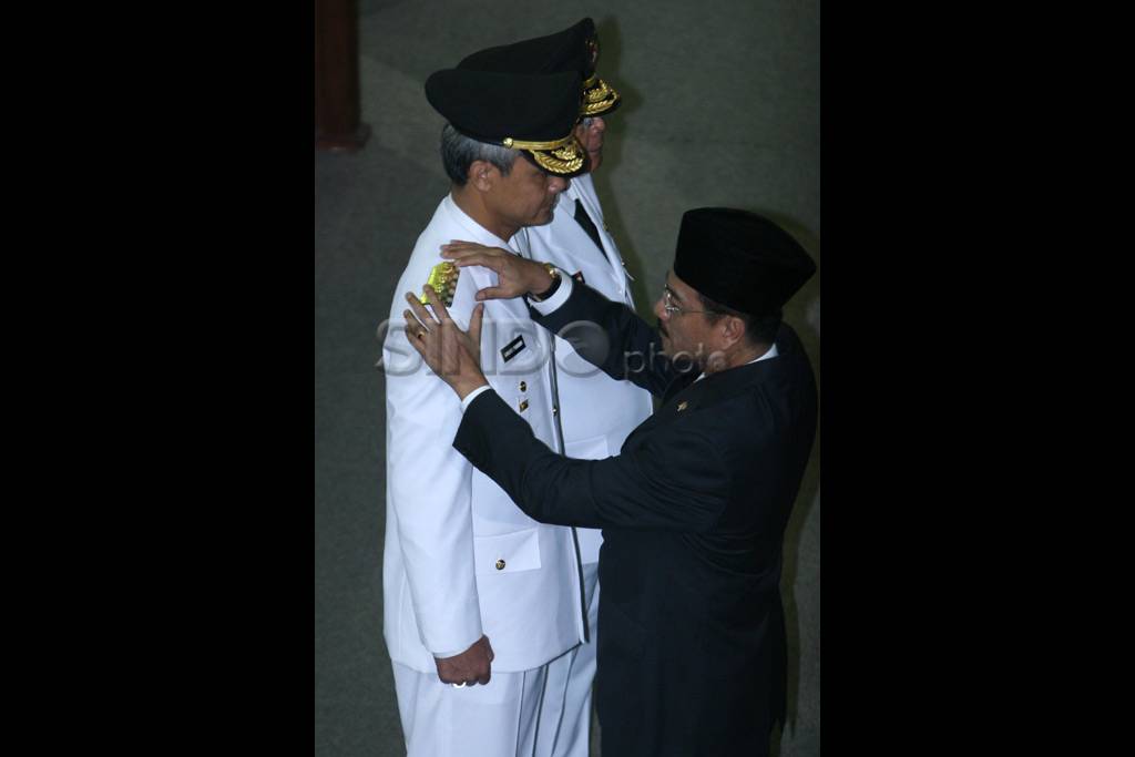 Salam Metal Gubernur-Wakil...