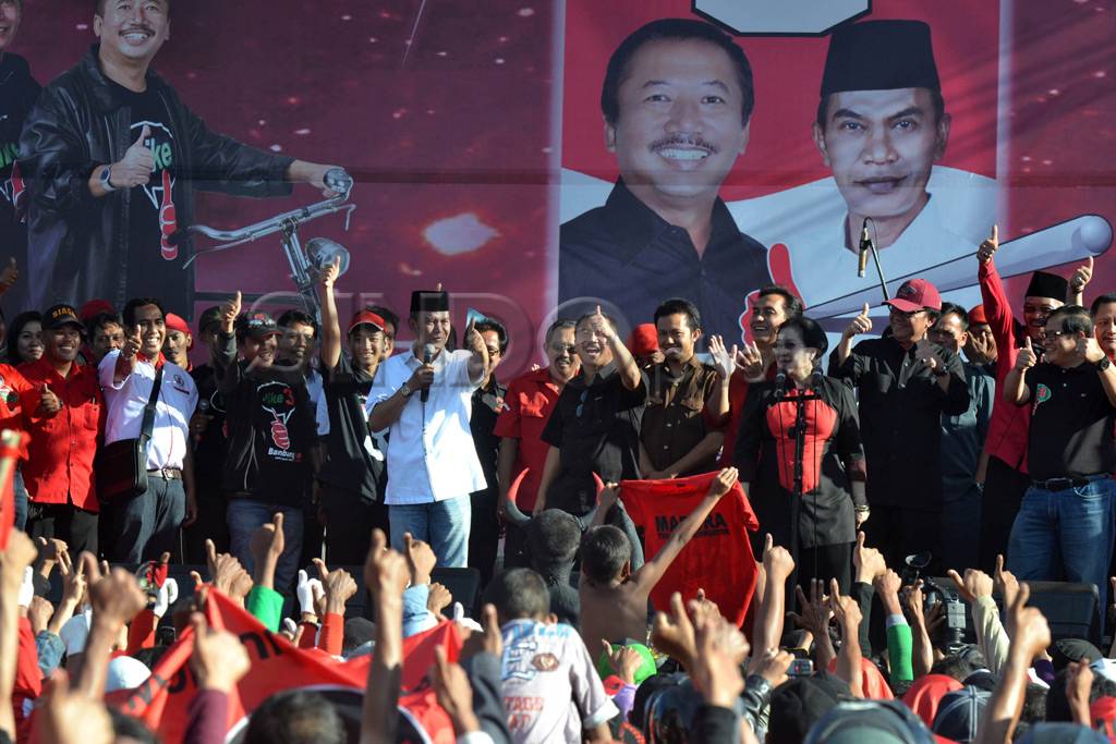 Pilkada Jatim, Mega...