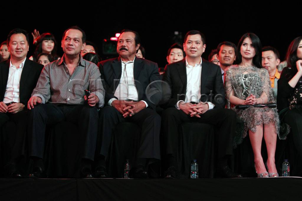 Pertama di dunia, panggung...