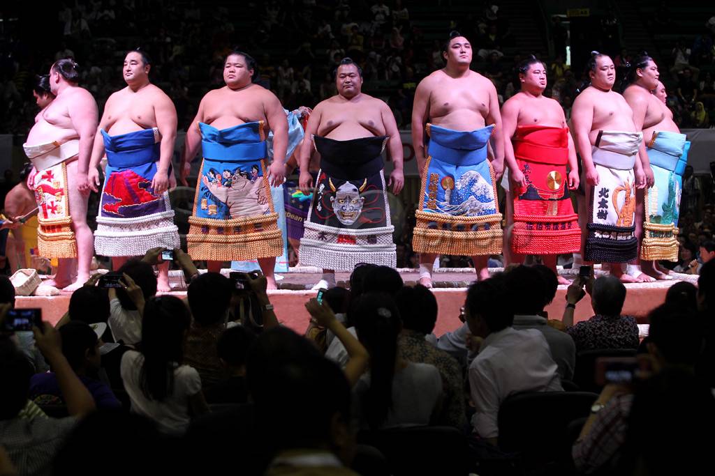 Olahraga tradisional...