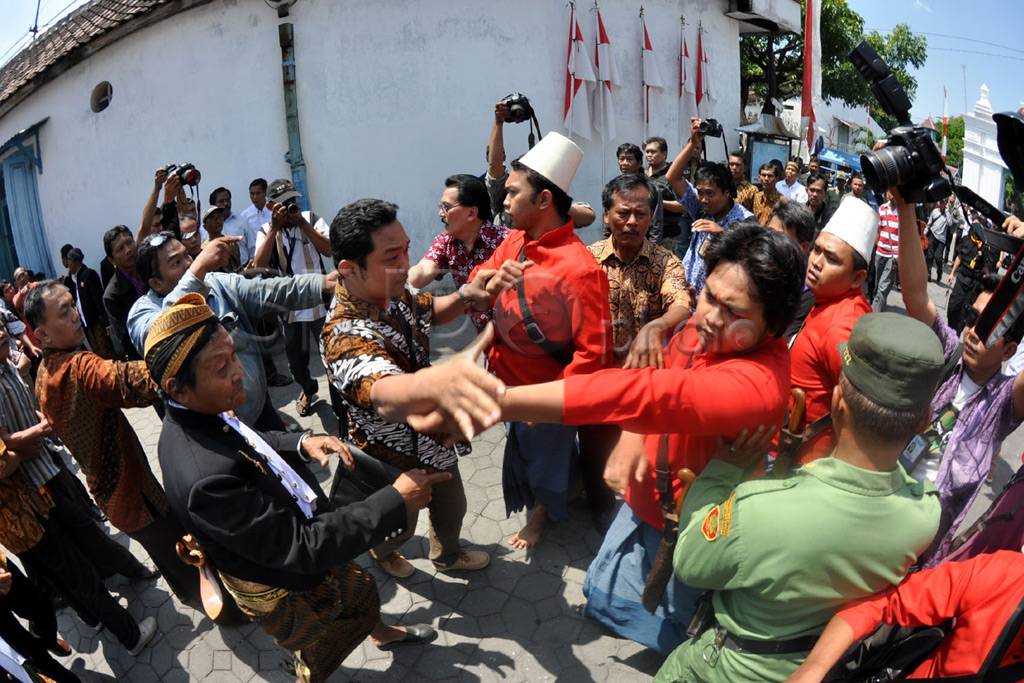 Kemelut Keraton Surakarta...