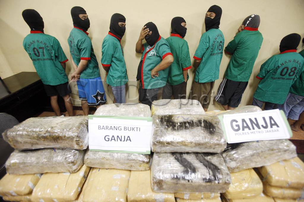 Polres Jakbar amankan...