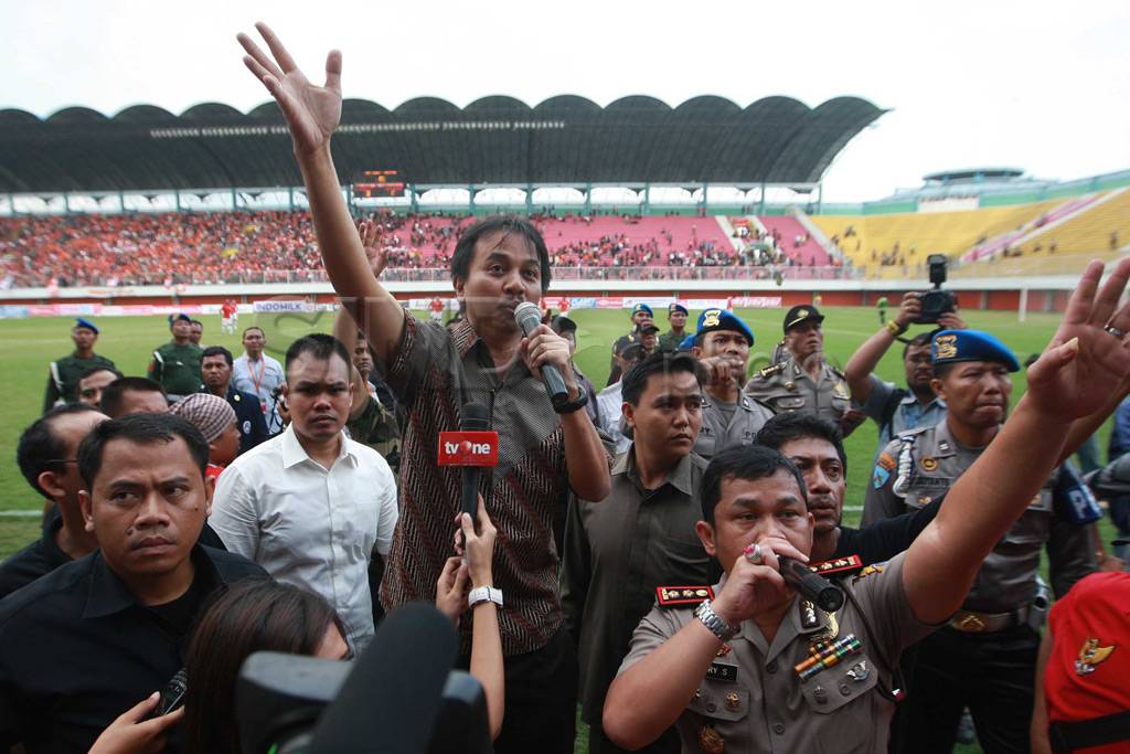 Pertandingan Persija-Persib,...