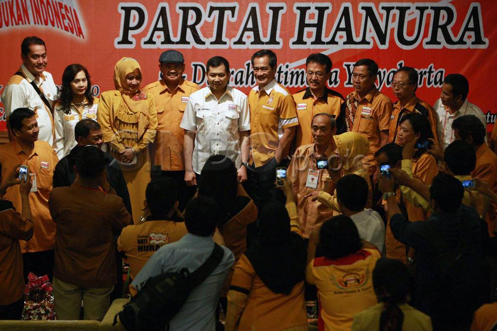 HT bekali caleg Hanura...