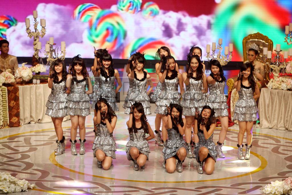 Miss Indonesia tampil...