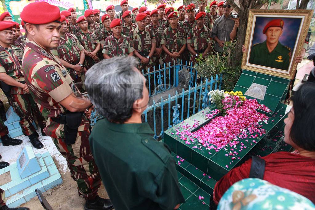 Ziarah makam sebelum...